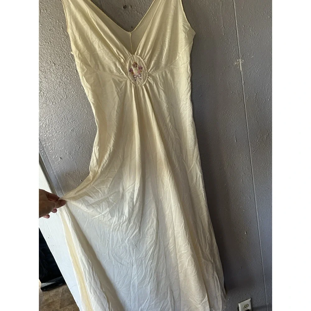 Vintage Binni Ivory Sleeveless Nylon Maxi Night Gown Floral Embroidered Size M - Picture 5 of 7